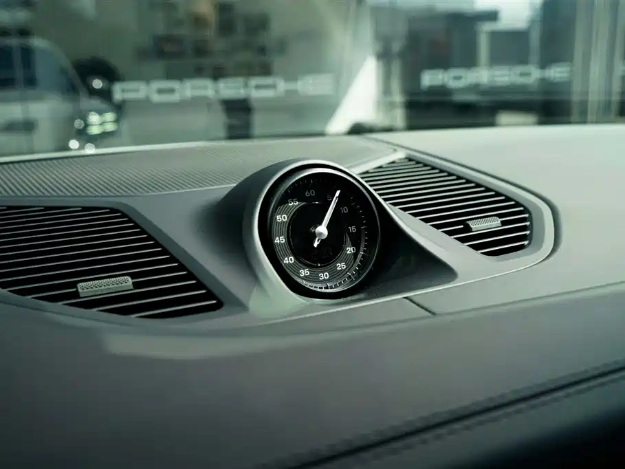Porsche Cayenne 2025 — фото 16