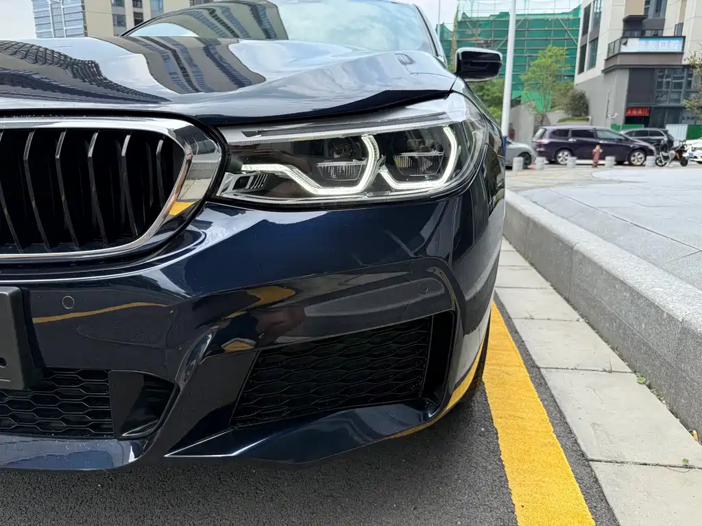 BMW 6 Series GT 2018 — фото 8