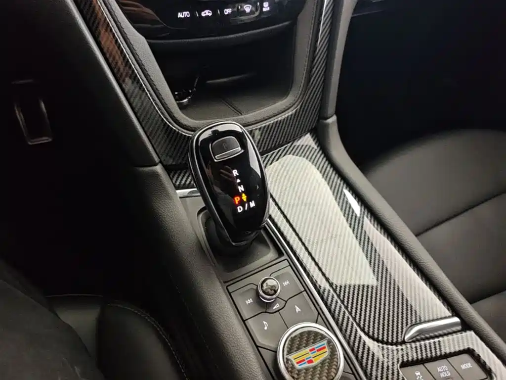 Cadillac XT5 2020 — фото 14