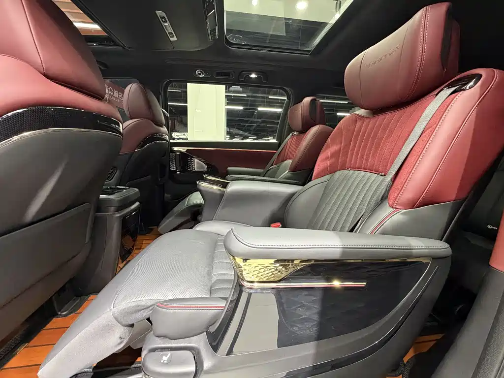 GAC Motor Trumpchi M8 2023 — фото 8