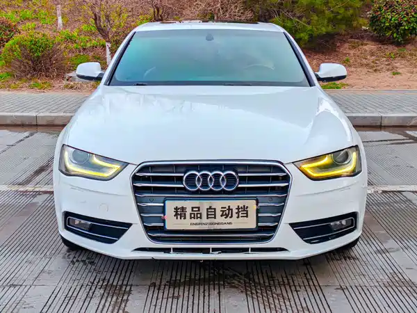 Audi A4L 2015