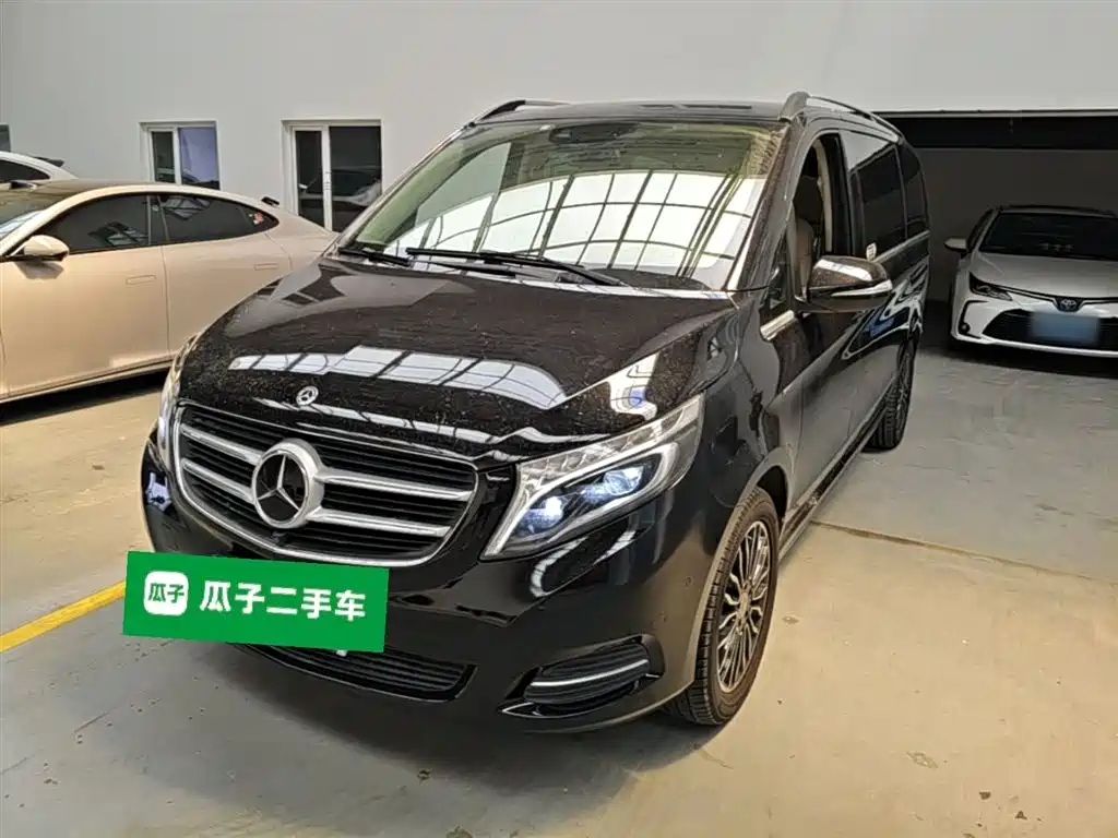 Mercedes-Benz V-Class 2019 — фото 1