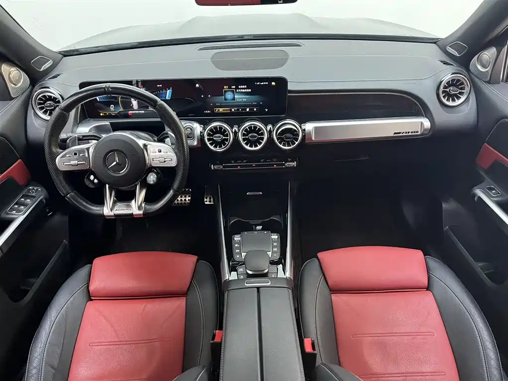 Mercedes-Benz GLB AMG 2023 — фото 9