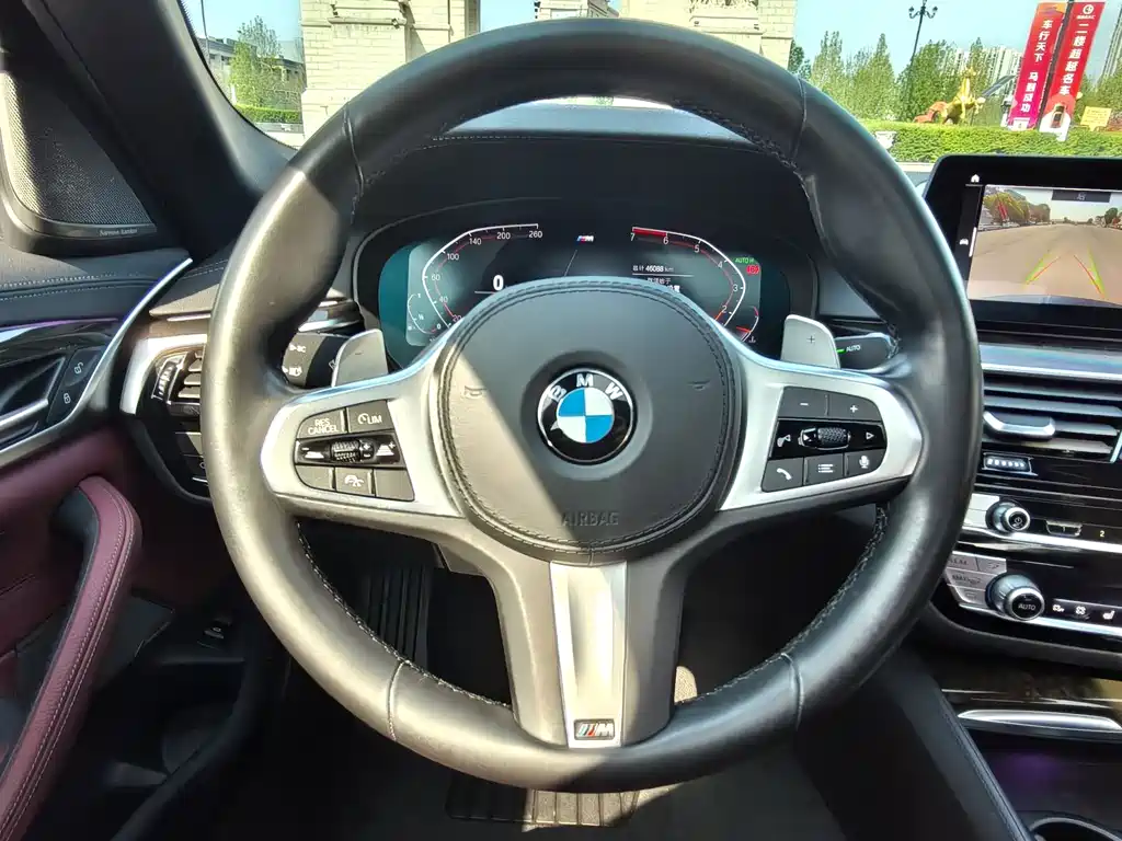 BMW 5 Series 2020 — фото 13