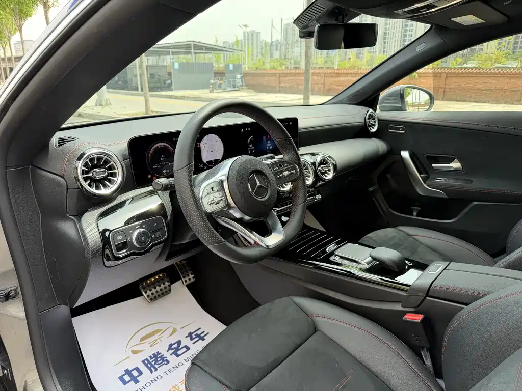 Mercedes-Benz CLA 2023 — фото 4