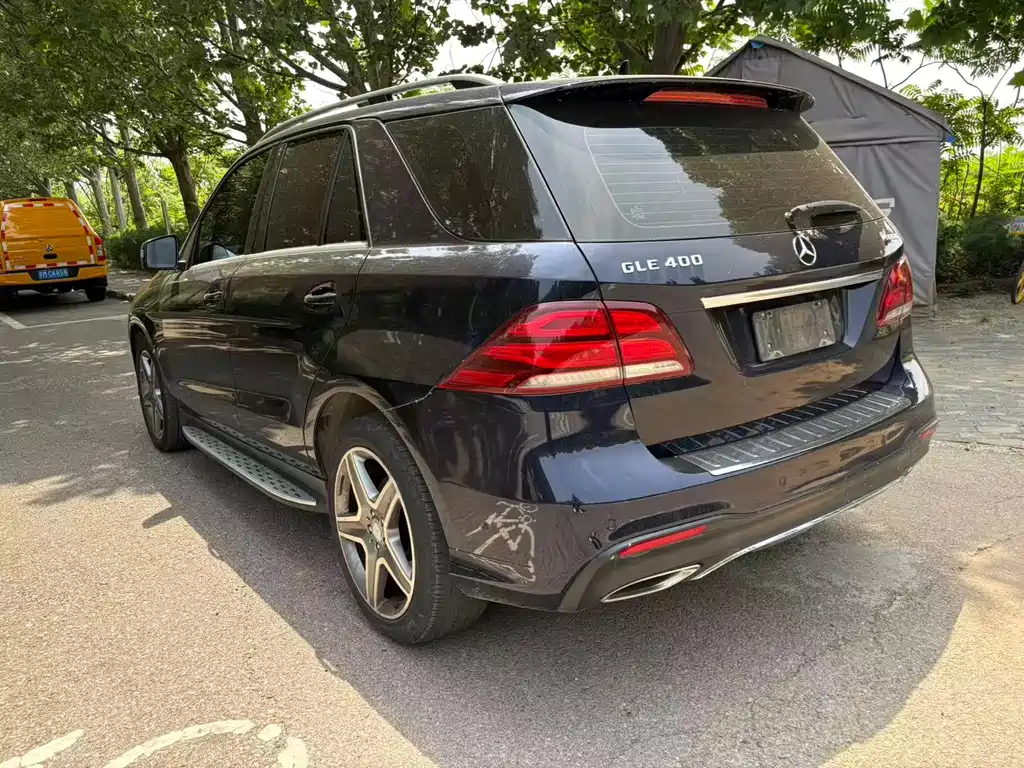 Mercedes-Benz GLE 2016 — фото 12