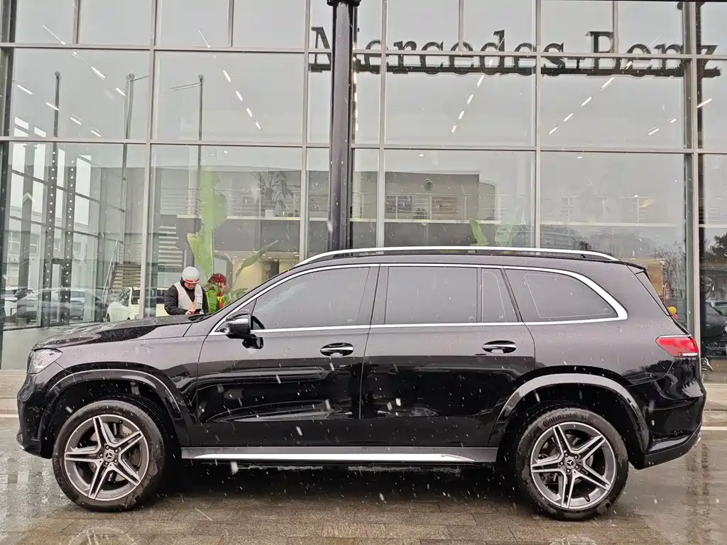 Mercedes-Benz GLS 2024 — фото 3
