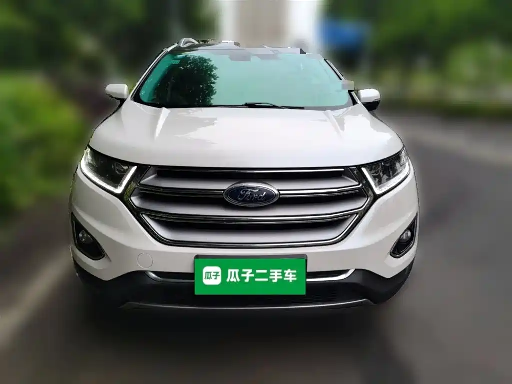 Ford Edge 2017 — фото 24