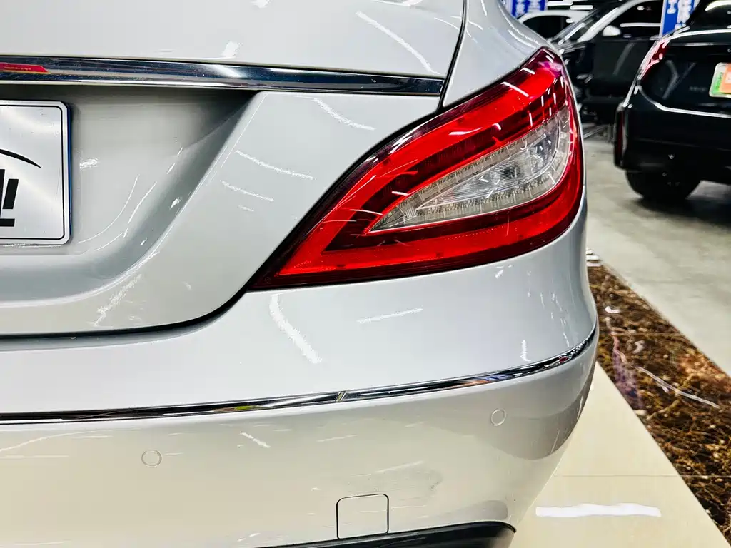 Mercedes-Benz CLS 2013 — фото 13