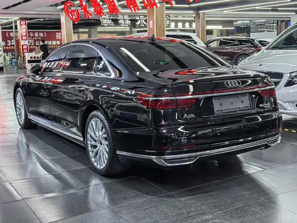 Audi A8 2022