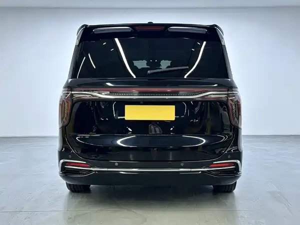 Hongqi HQ9 2023