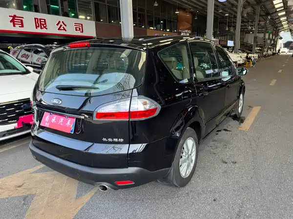 Ford Max 2008