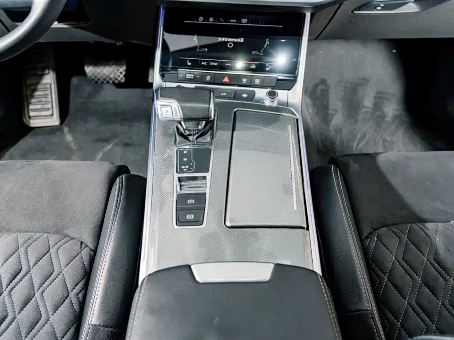 Audi A7L 2023 — фото 15