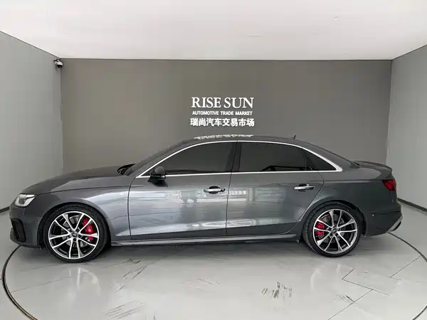 Audi A4L 2022