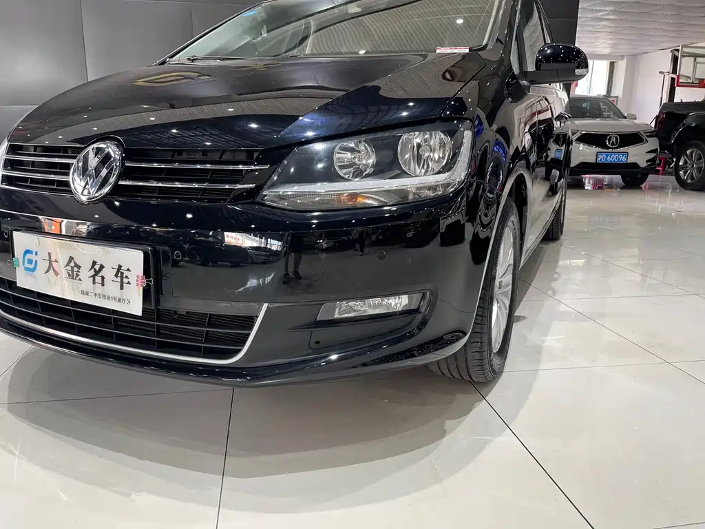 Volkswagen Sharan 2017 — фото 11