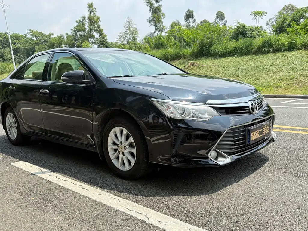 Toyota Camry 2016 — фото 3