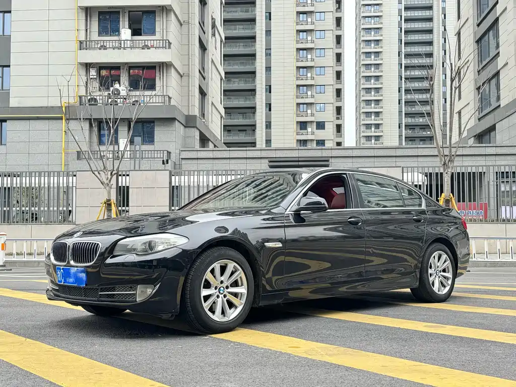 BMW 5 Series 2011 — фото 2