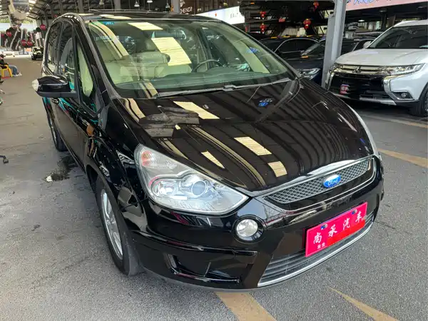 Ford Max 2008