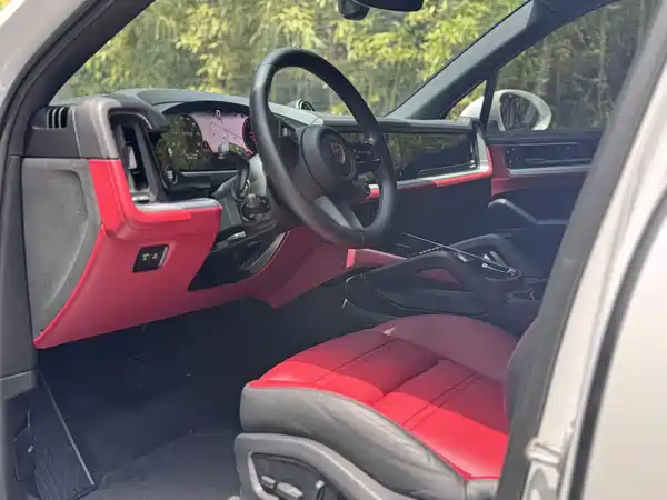 Porsche Cayenne 2024