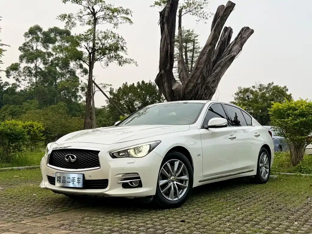 Infiniti Q50L 2017 — фото 1