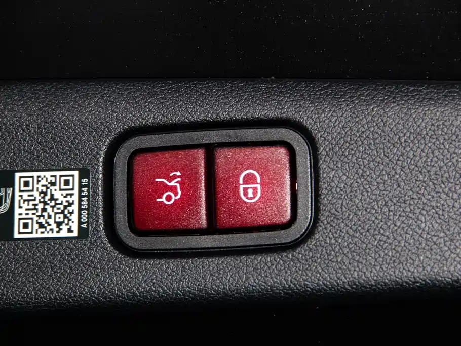 Mercedes-Benz E-Class 2025 — фото 33