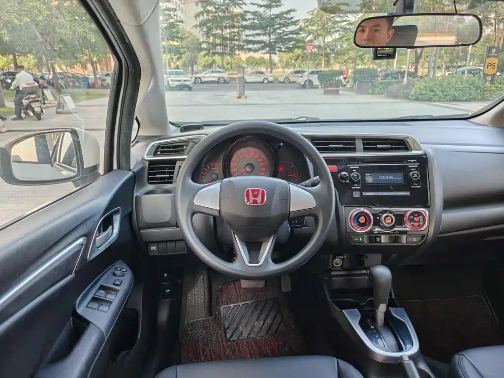Honda Fit 2016 — фото 8