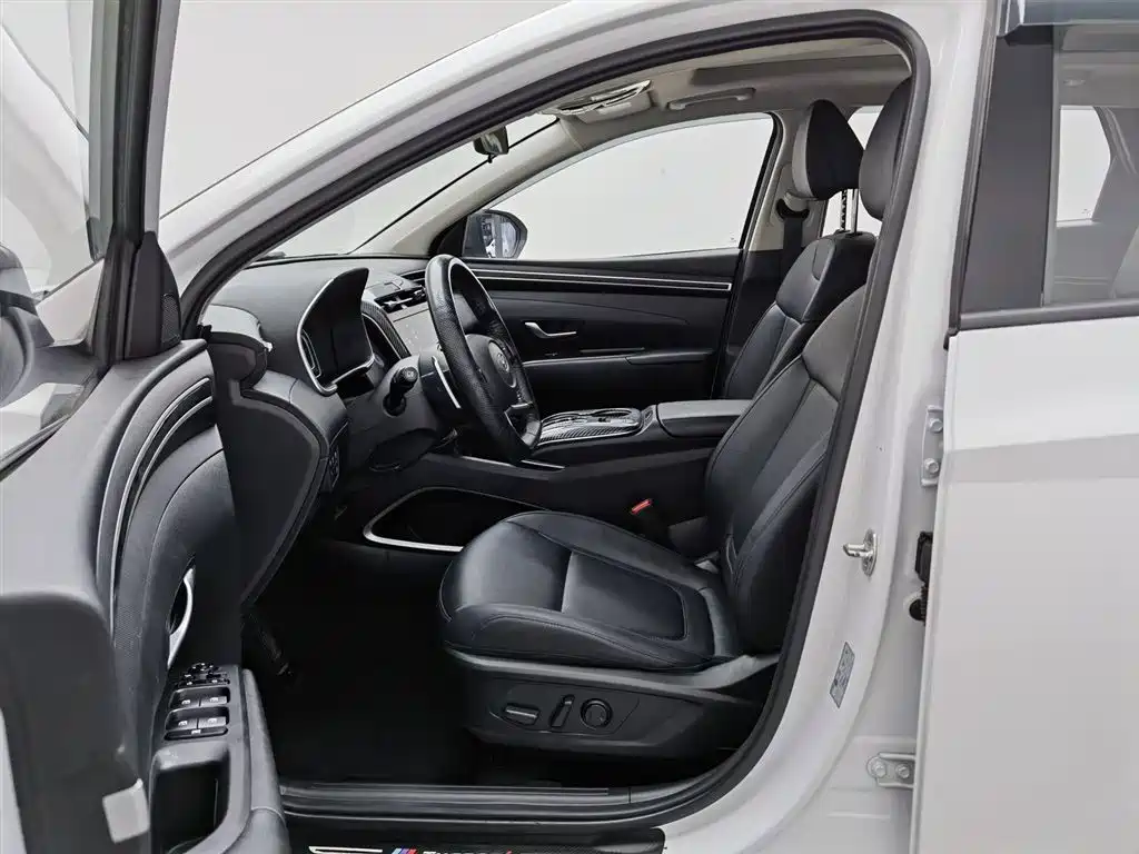 Hyundai Tucson 2022 — фото 10