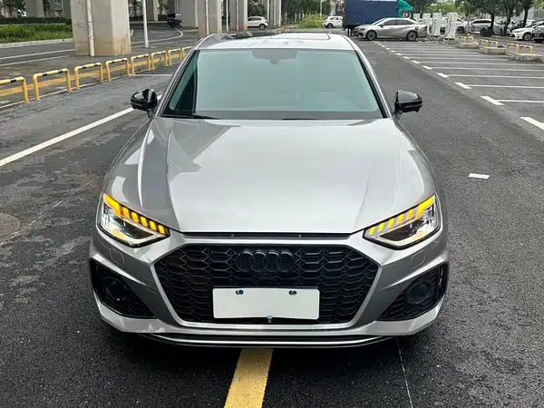 Audi A4L 2020