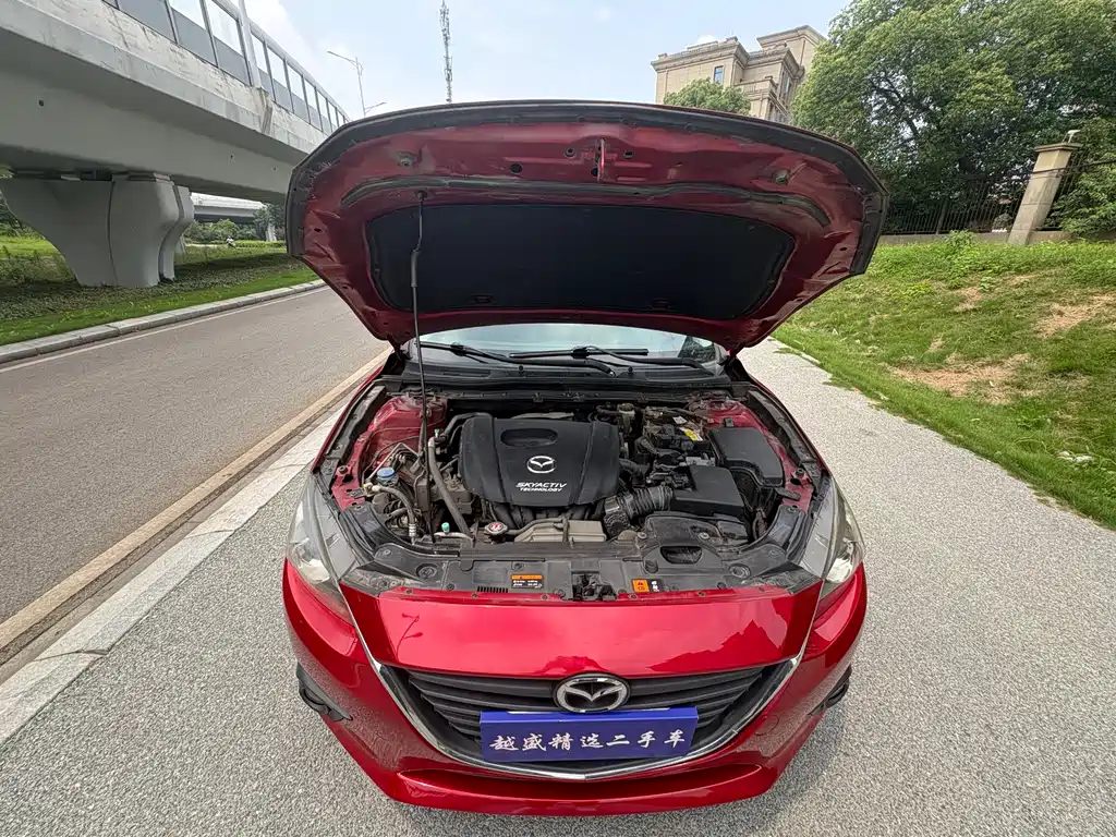 Mazda 3 Axela 2015 — фото 19
