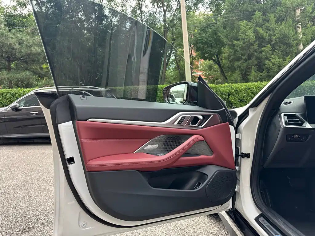 BMW i4 2025 — фото 14