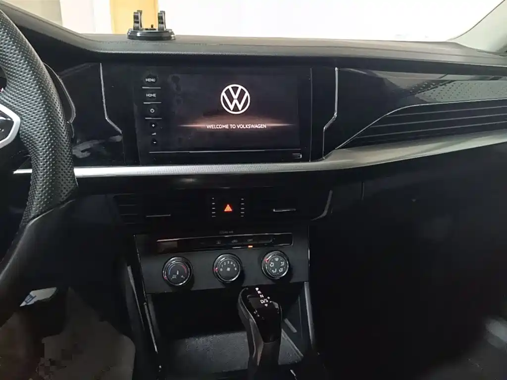 Volkswagen Passat 2023 — фото 13