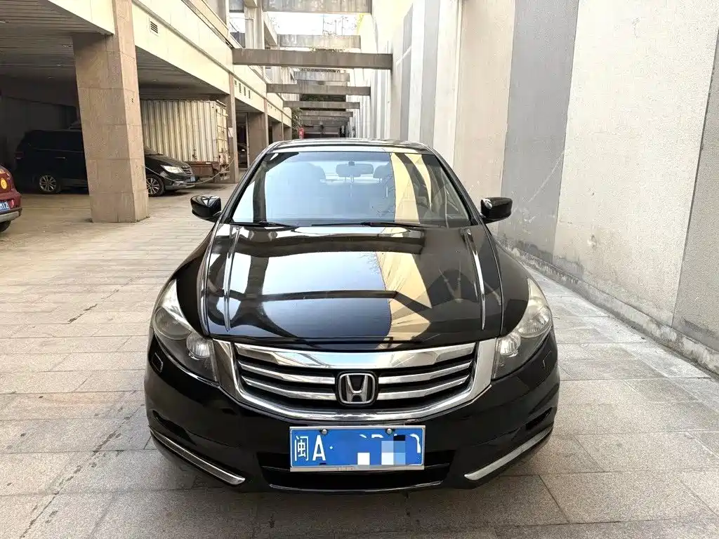 Honda Accord 2013 — фото 3