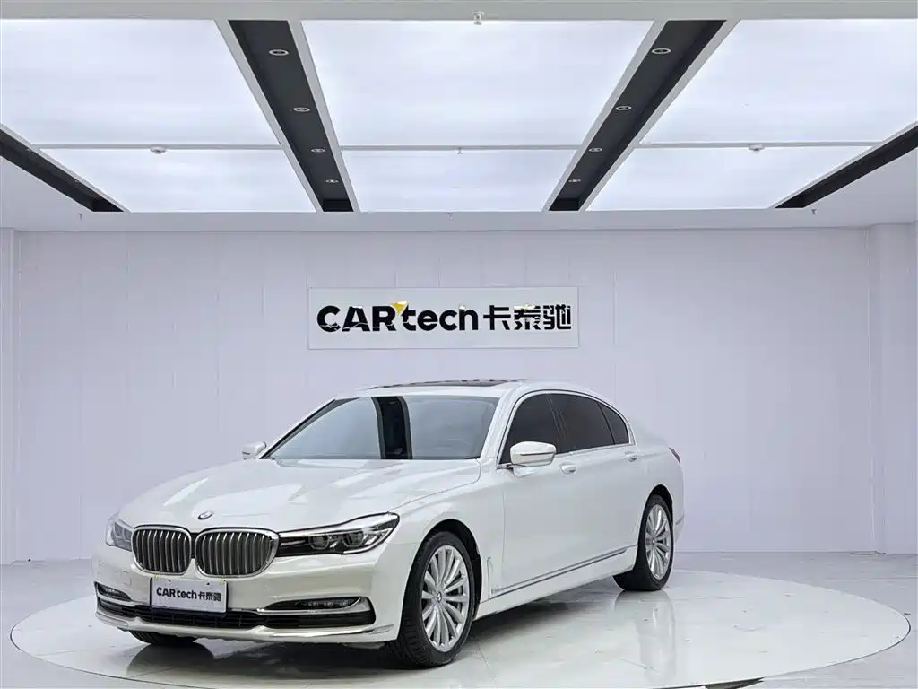 BMW 7 Series 2018 — фото 1