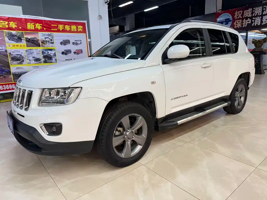 Jeep Compass 2015 — фото 2