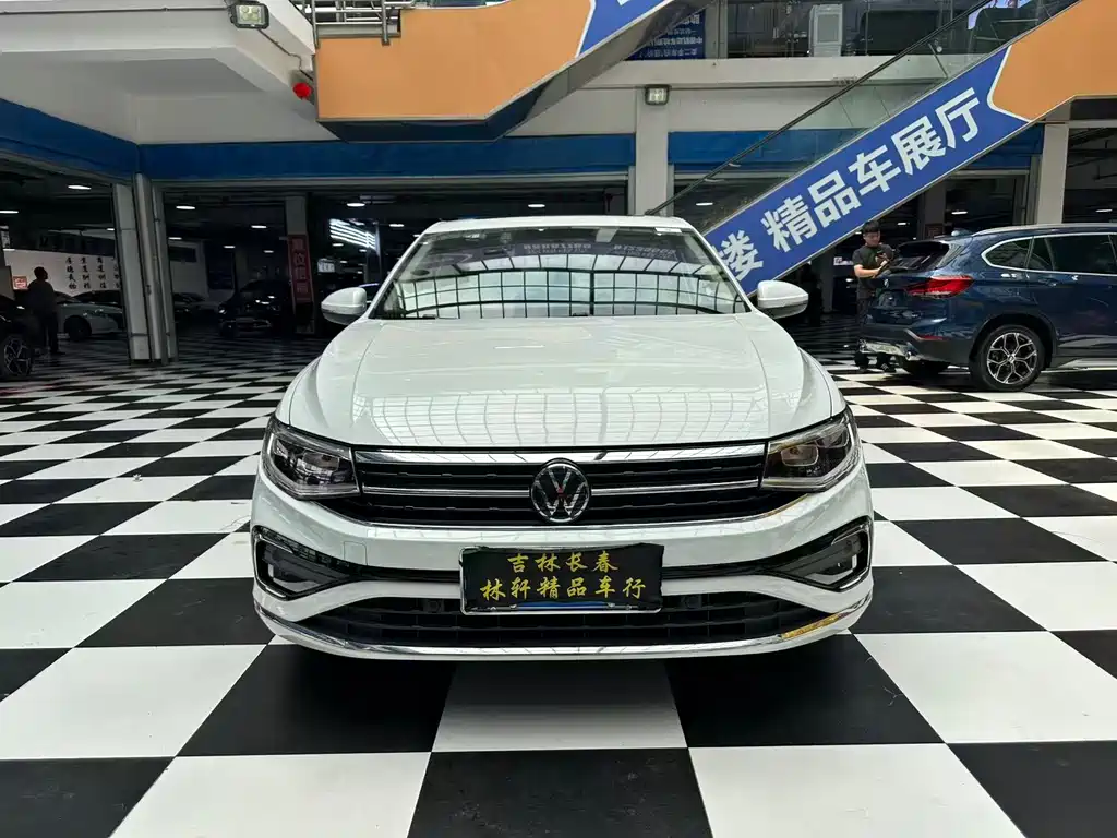Volkswagen Bora 2023