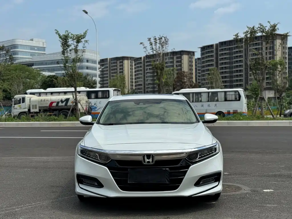Honda Accord 2018 — фото 2