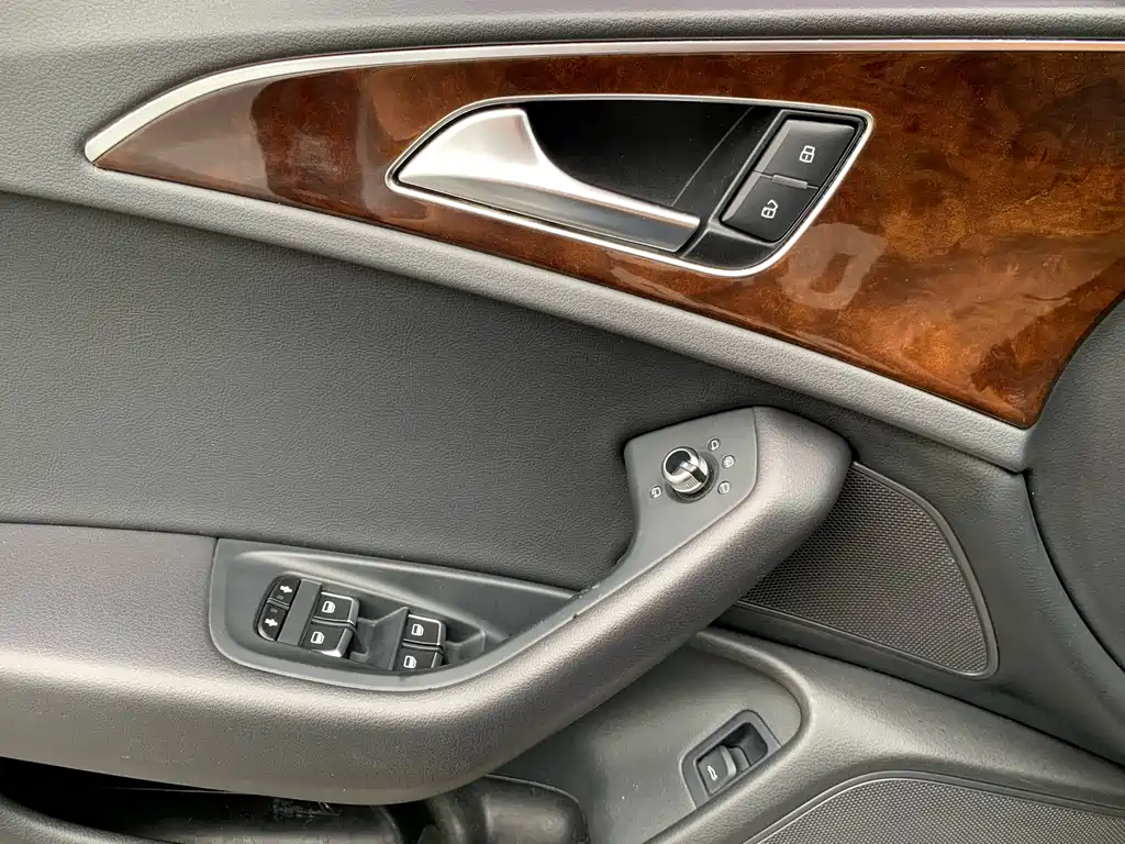 Audi A6L 2014 — фото 21