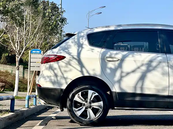Luxgen Da7 SUV 2016