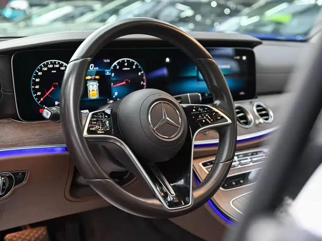 Mercedes-Benz E-Class 2022 — фото 9