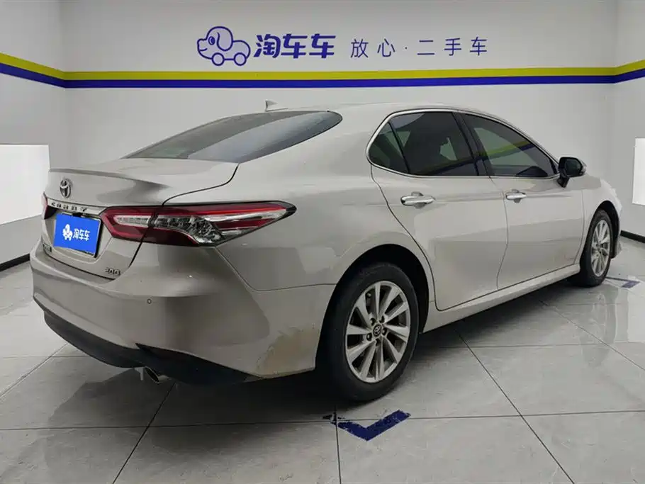 Toyota Camry 2021 — фото 3