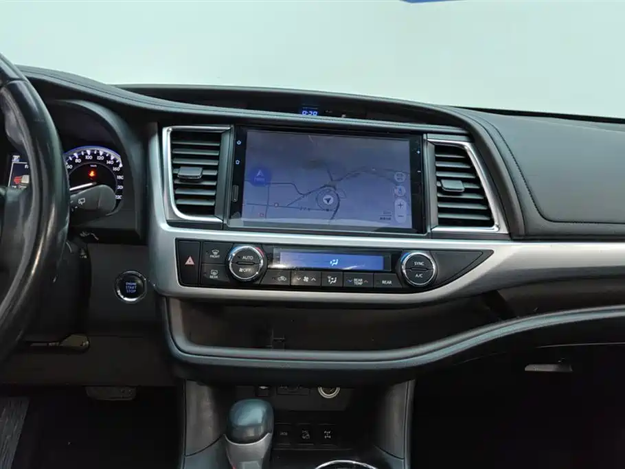 Toyota Highlander 2022 — фото 13