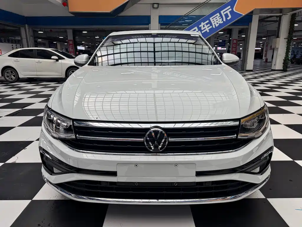 Volkswagen Bora 2023
