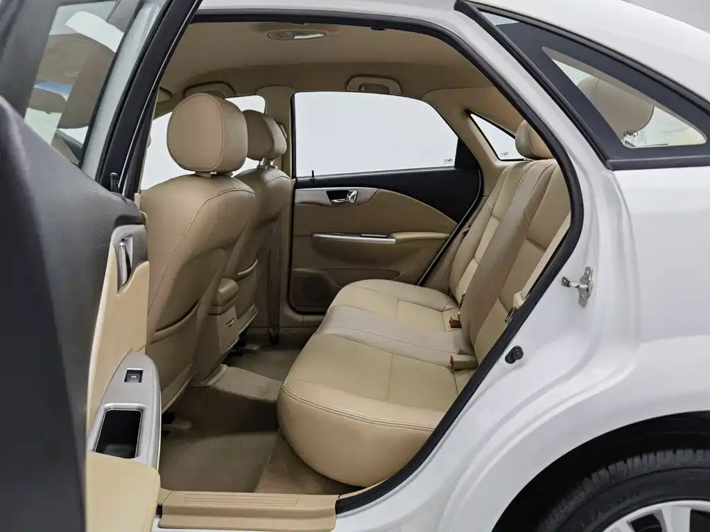 Buick Excelle 2014 — фото 15