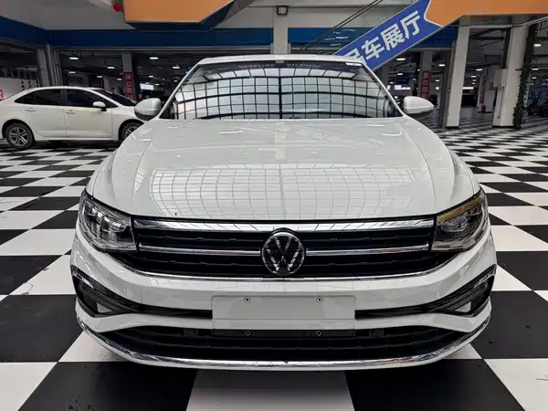 Volkswagen Bora 2023