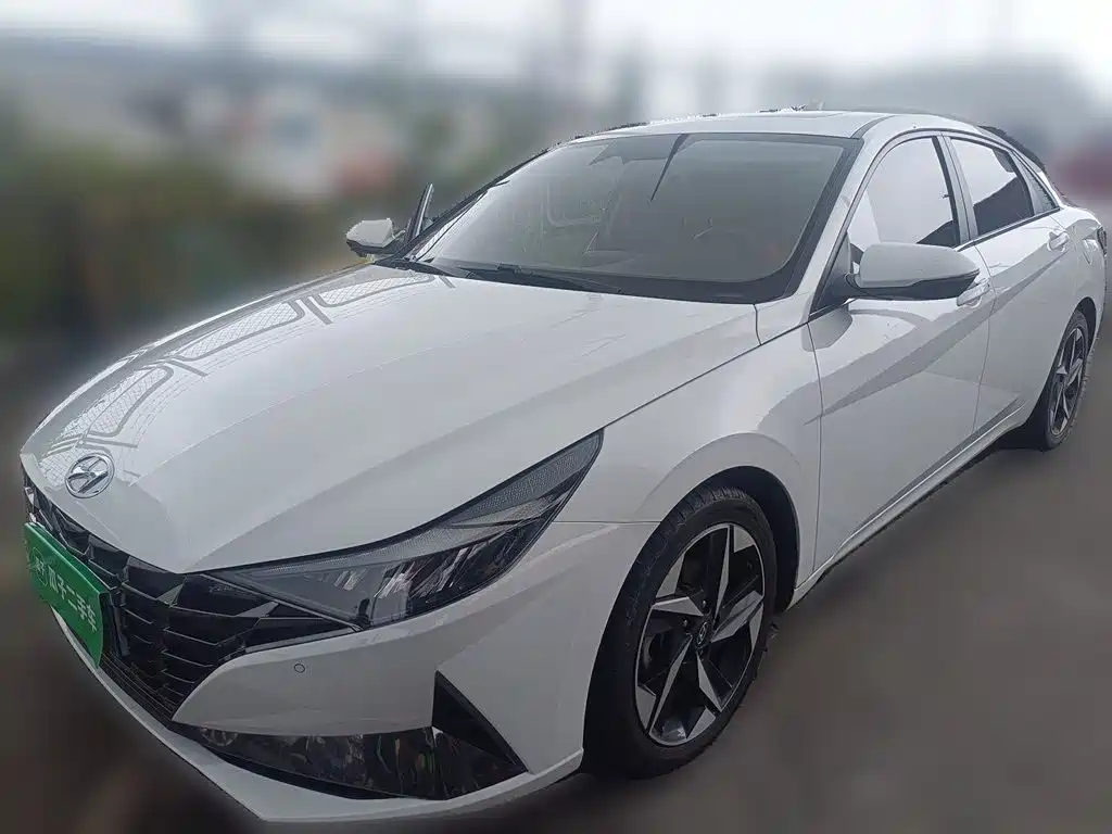 Hyundai Elantra 2023