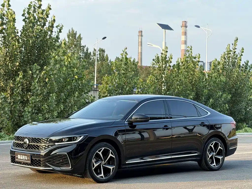 Volkswagen Passat 2023