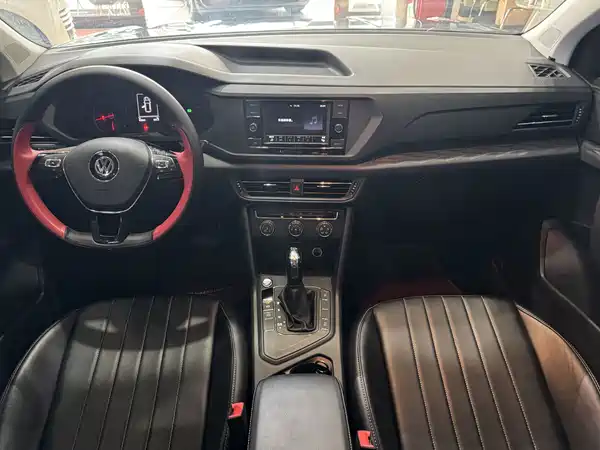 Volkswagen Tharu 2020