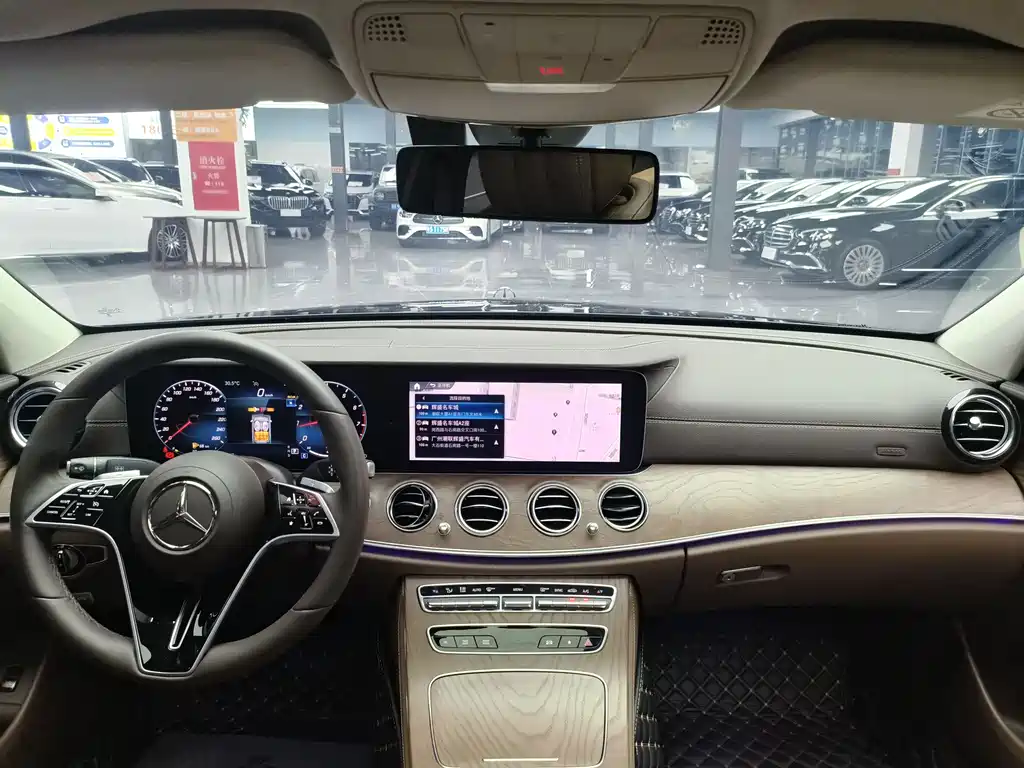Mercedes-Benz E-Class 2023 — фото 7