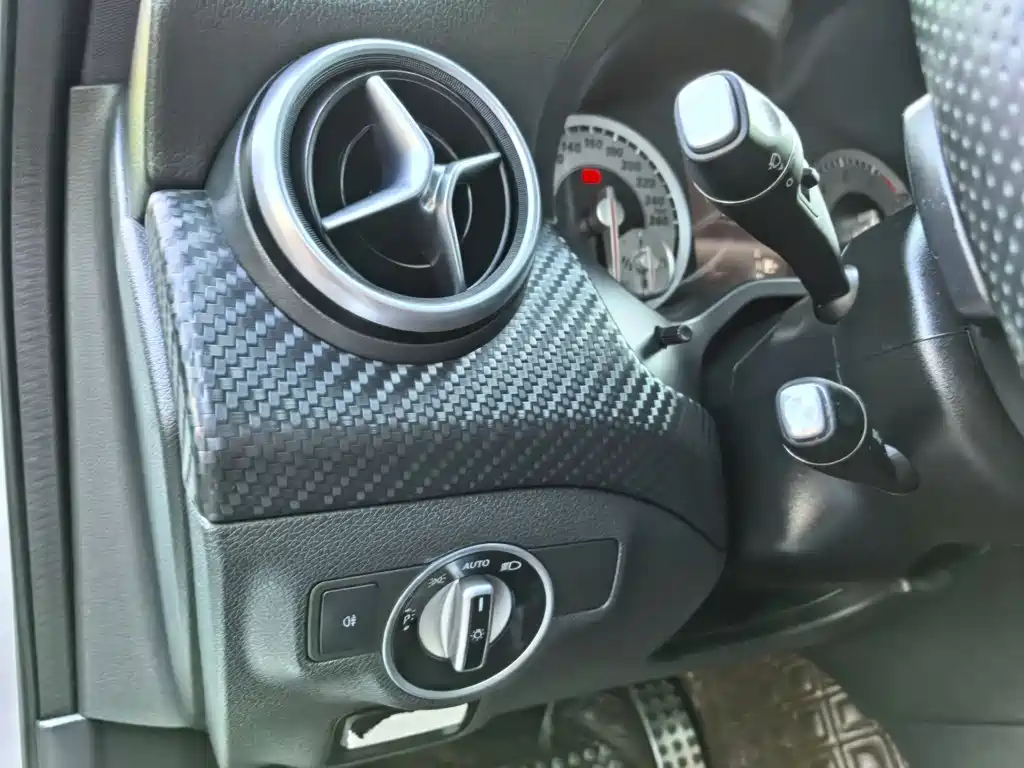 Mercedes-Benz A-Class 2016 — фото 17