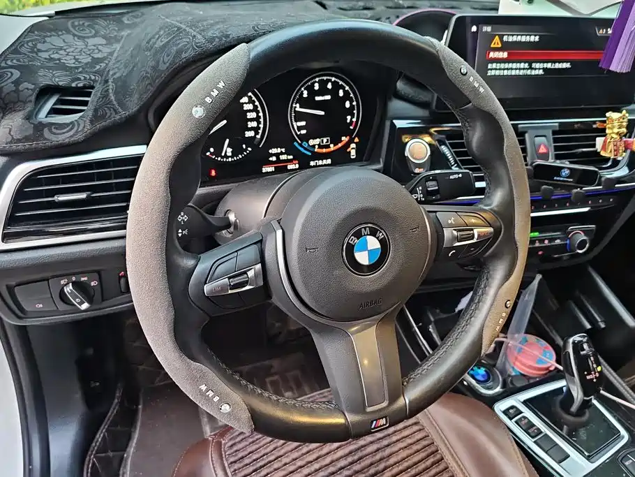 BMW 1 Series 2023 — фото 15